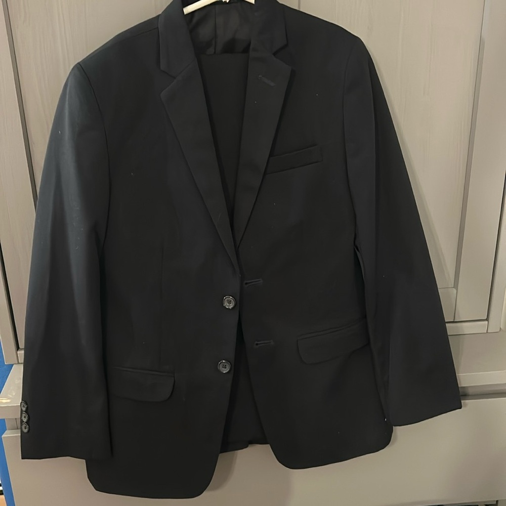 Boys like new Nautica 2 piece suit size 14 black
